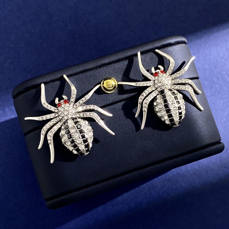 Ba*len*cia*ga earrings